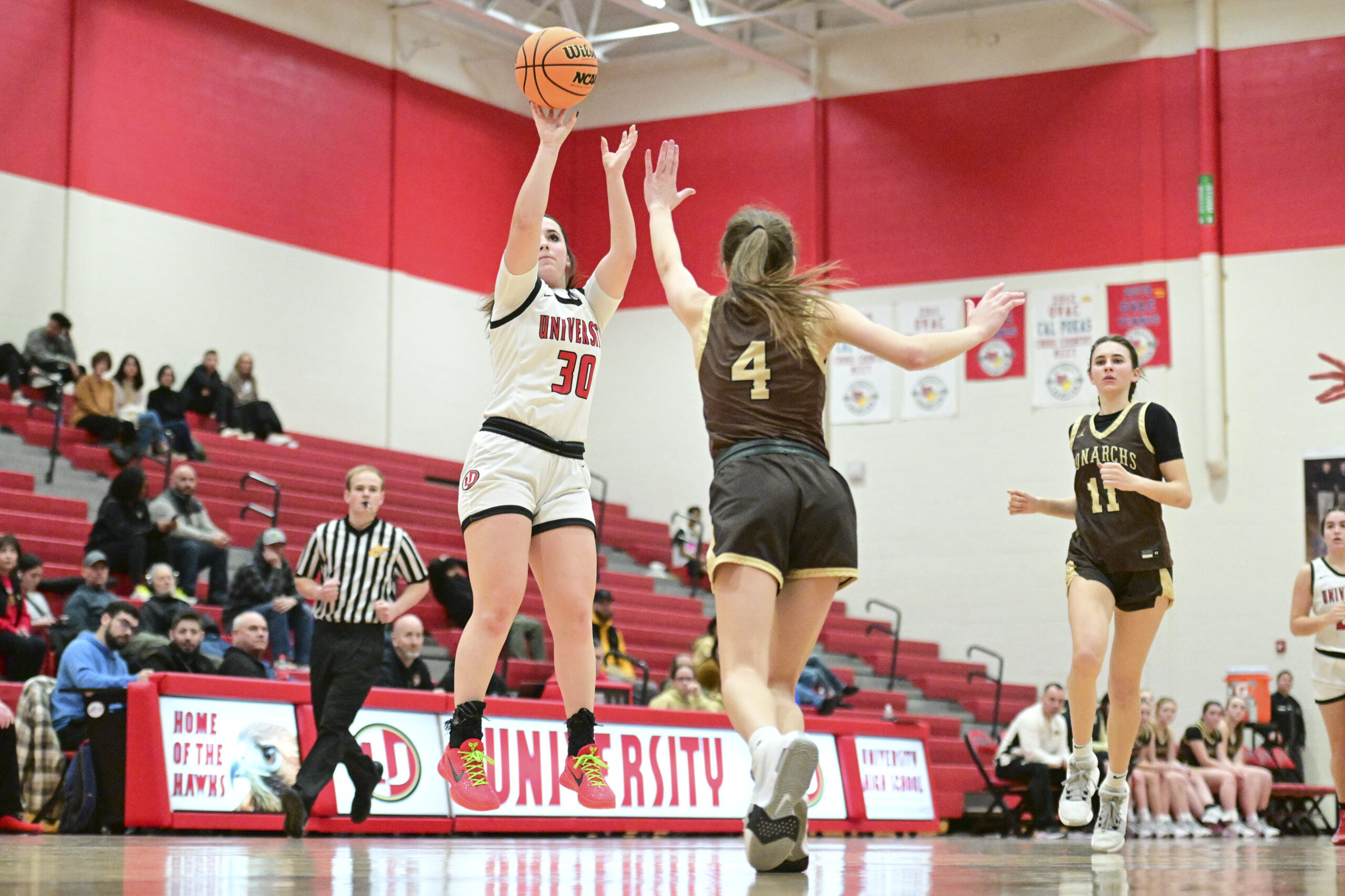 Stemple's 31 points leads University to bounce-back win over John Marshall
